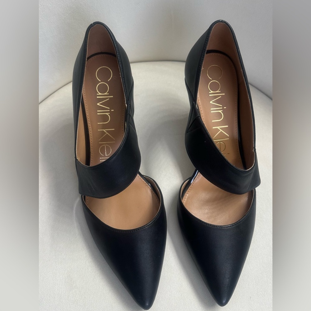 Calvin Klein GINOSTRA Women’s Black Leather Heels Size 10